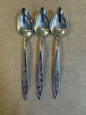 3 Oneida My Rose Grapefruit Spoons Stainless Steel Fruit flatware silverware